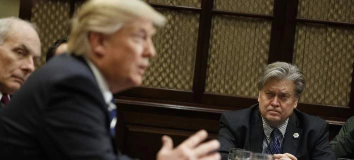 Ο «Ιούδας» Στιβ Μπάνουν «πουλάει» τον Ν. Τραμπ – Πόσα δολάρια έβαλε στη τσέπη του;